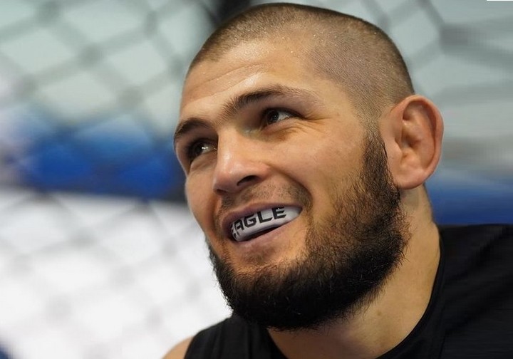 Nurmagomedov bojoval len raz. Viacerých pobúrilo jeho ocenenie